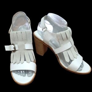 Catherine Malandrino White Fringe Sandals sz 7